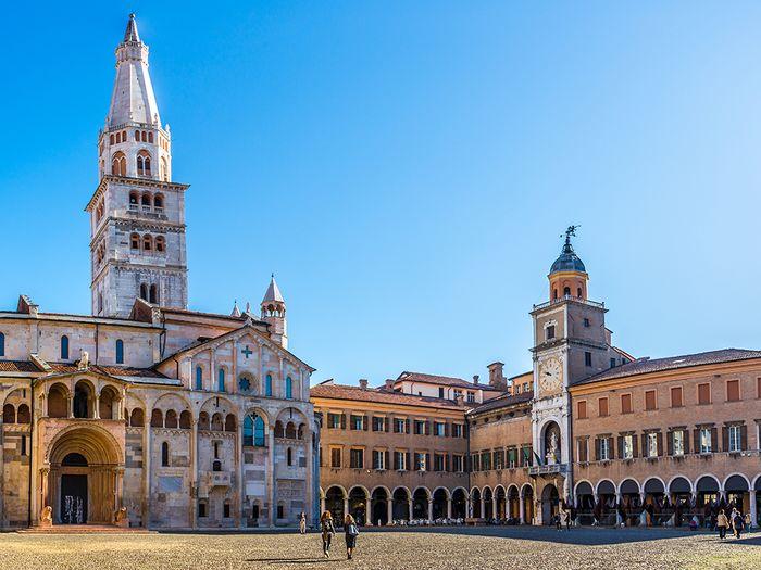 FEAST Modena piazza Grande